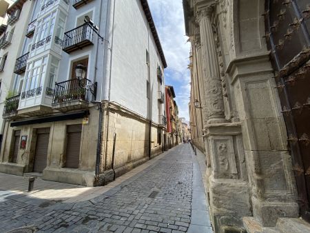 APARTAMENTO EN PLAZA DEL MERCADO