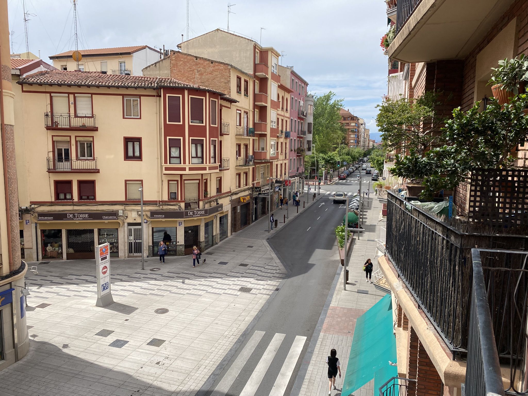 republica-argentina-18-vista-desde-el-exterior-3